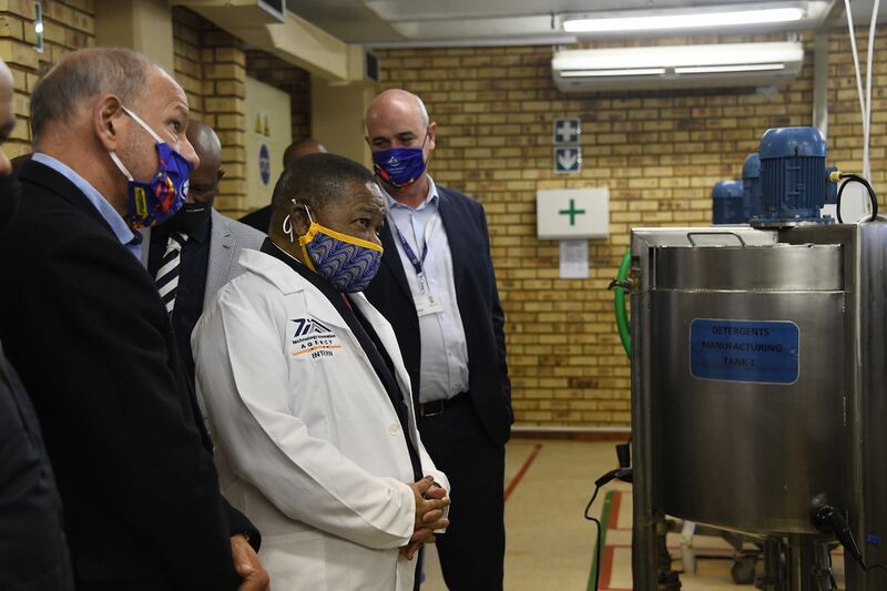 File:Minister Blade Nzimande visits Tshwane University of Technology to monitor Covid-19 readiness for phased return of students (GovernmentZA 49990891757).jpg