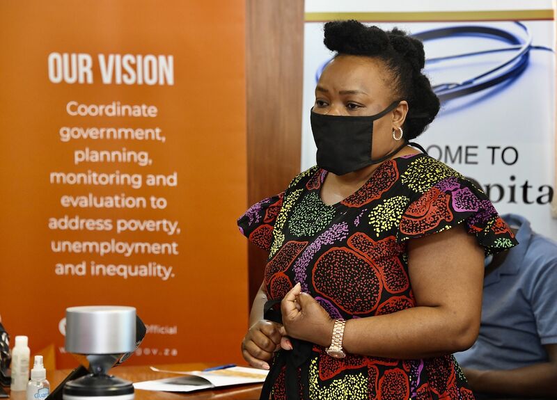 File:Deputy Minister Thembi Siweya assesses rollout of the vaccine programme at Frere Hospital (GovernmentZA 51038707678).jpg