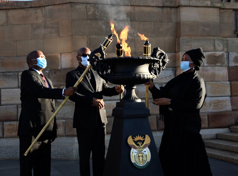 File:Deputy President Mabuza officiates the beginning of the 5 Days Remembrance of lives lost to Covid-19 and GBVF, 25 November 2020 (GovernmentZA 50644311867).jpg
