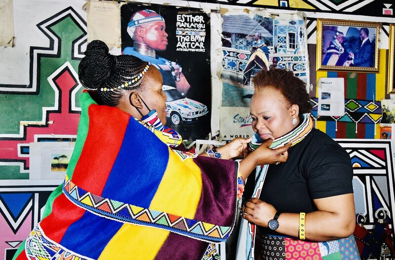 File:Deputy Minister Thembi Siweya visits artist, Dr Ester Mahlangu, 30 September 2020 (GovernmentZA 50401219852).jpg