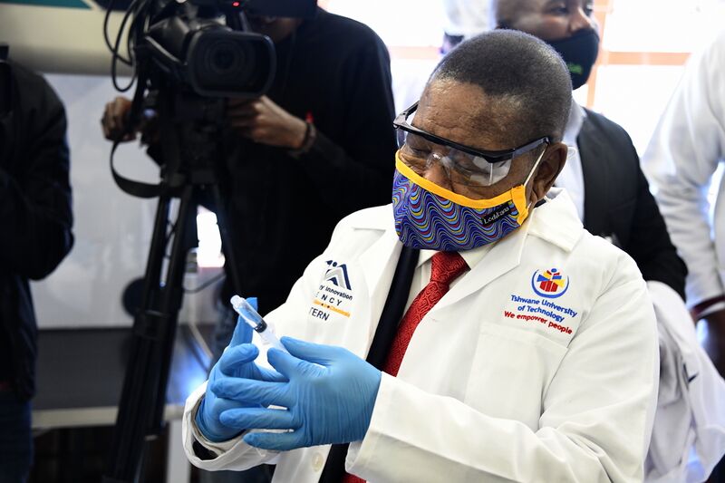 File:Minister Blade Nzimande visits Tshwane University of Technology to monitor Covid-19 readiness for phased return of students (GovernmentZA 49990126123).jpg