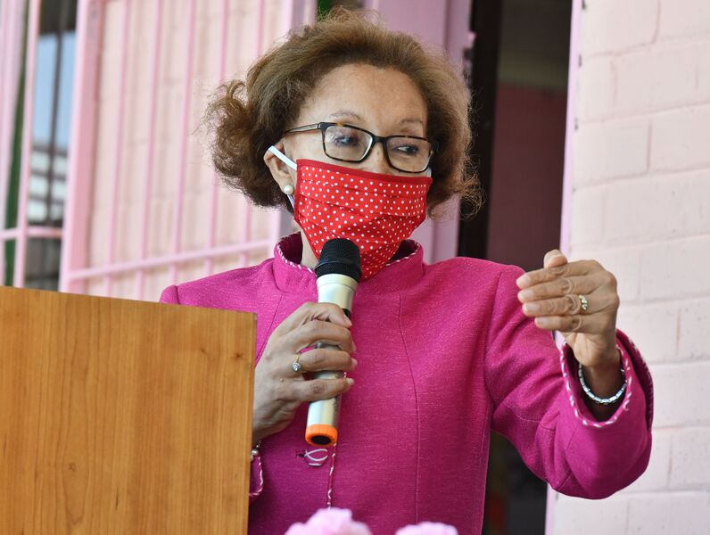 File:First Lady Dr Tshepo Motsepe inspects Art Hub at Khatlamping Primary School “Pink Room” Safe Space Initiative launch (GovernmentZA 50445234741).jpg