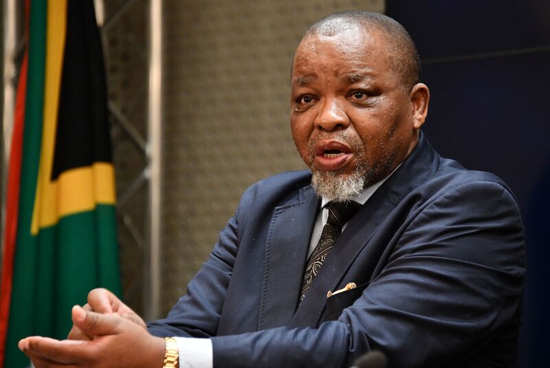 File:Minister Gwede Mantashe releases 2019 Mine Health and Safety Statistics (GovernmentZA 49434153381).jpg
