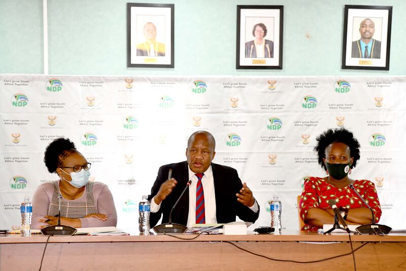 File:Minister Jackson Mthembu assesses government’s response to COVID-19 at Harry Gwala District Municipality, 5 September 2020 (GovernmentZA 50314736541).jpg