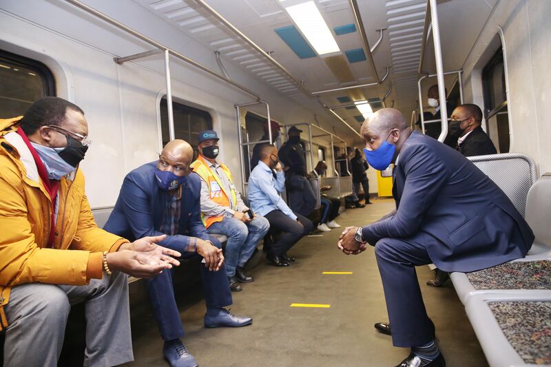 File:MEC Bheki Ntuli inspects PRASA trains in Durban, eThekwini (GovernmentZA 50065104372).jpg