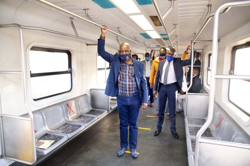 File:MEC Bheki Ntuli inspects PRASA trains in Durban, eThekwini (GovernmentZA 50064290093).jpg