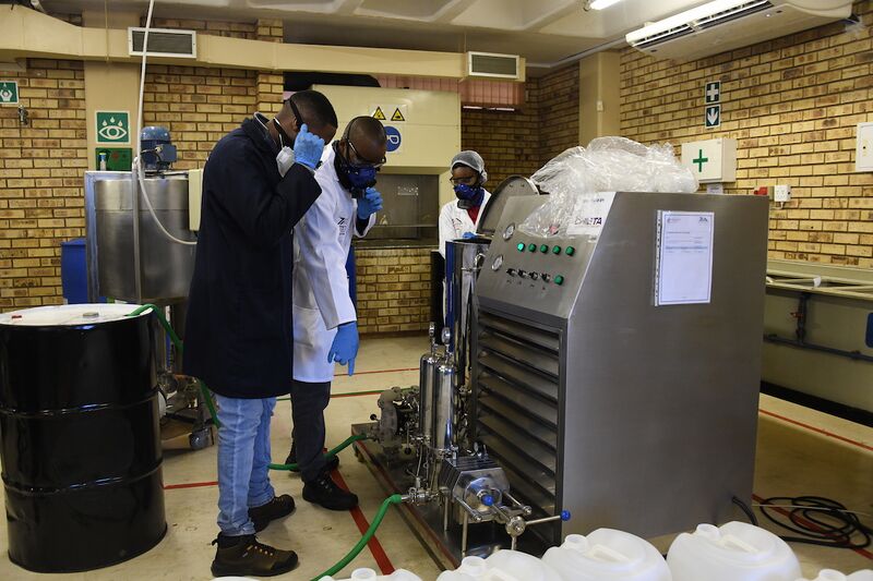 File:Minister Blade Nzimande visits Tshwane University of Technology to monitor Covid-19 readiness for phased return of students (GovernmentZA 49990126398).jpg