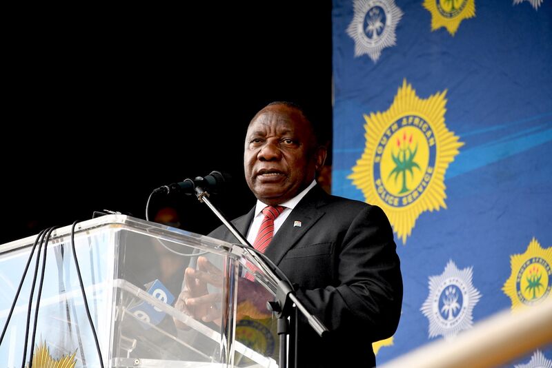 File:Commander in Chief of the Armed Forces His Excellency President Cyril Ramaphosa delivers well wishes to the South African Police Services ahead of the national lockdown, 26 Mar 2020 (GovernmentZA 49703580538).jpg