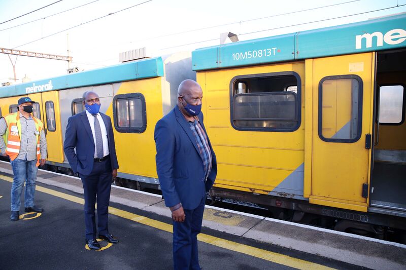 File:MEC Bheki Ntuli inspects PRASA trains in Durban, eThekwini (GovernmentZA 50064849311).jpg