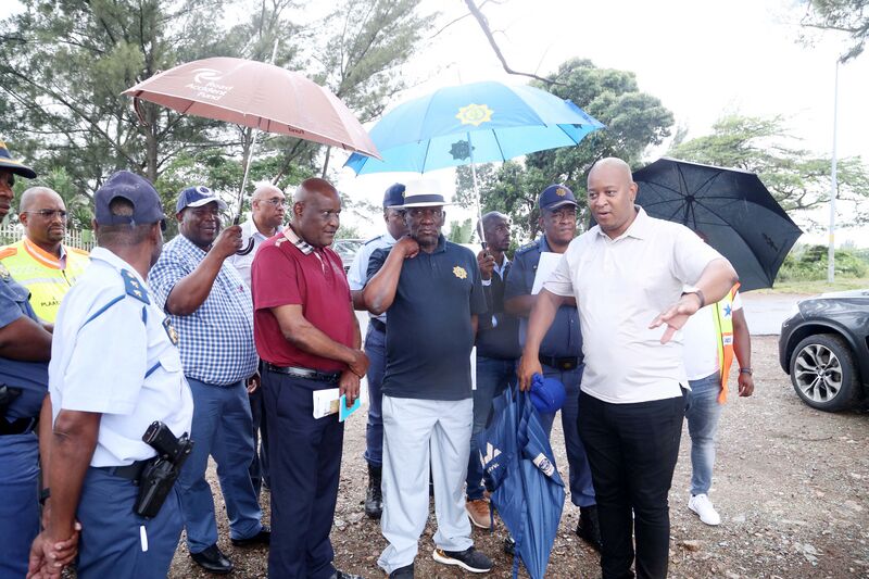 File:Minister Bheki Cele and MEC Bheki Ntuli intensifies festive season safety campaign in Eskhaleni, Richards Bay (GovernmentZA 49298438436).jpg