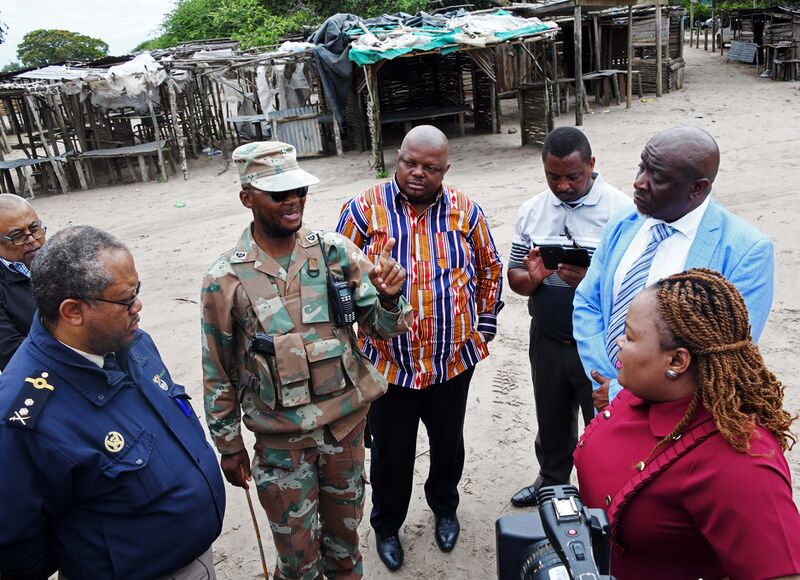 File:Deputy Ministers Thembi Siweya and Njabulo Nzuzato visit Emanguzi border post (GovernmentZA 48895469798).jpg