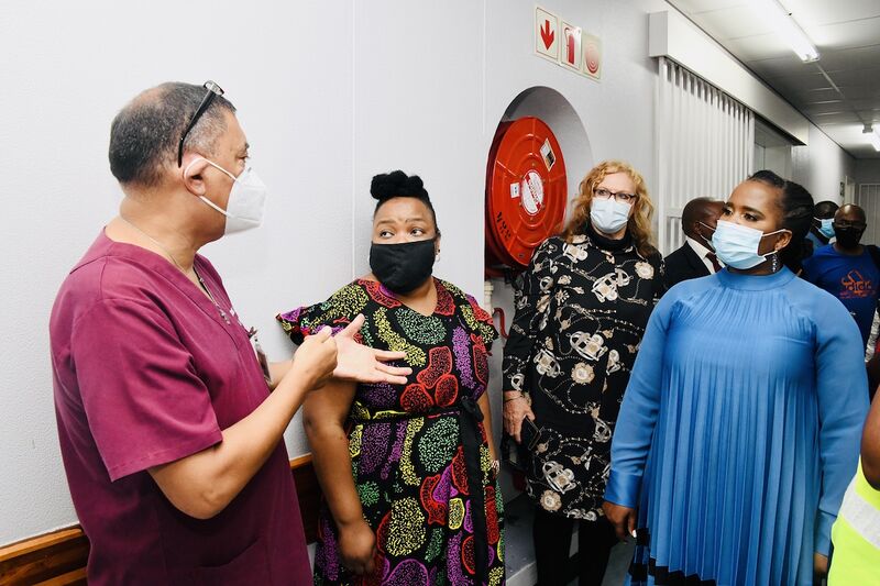 File:Deputy Minister Thembi Siweya assesses rollout of the vaccine programme at Frere Hospital (GovernmentZA 51039532947).jpg