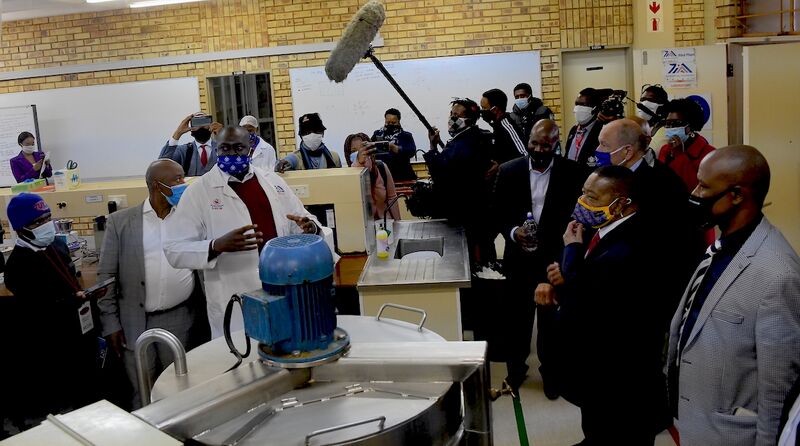 File:Minister Blade Nzimande visits Tshwane University of Technology to monitor Covid-19 readiness for phased return of students (GovernmentZA 49990126493).jpg