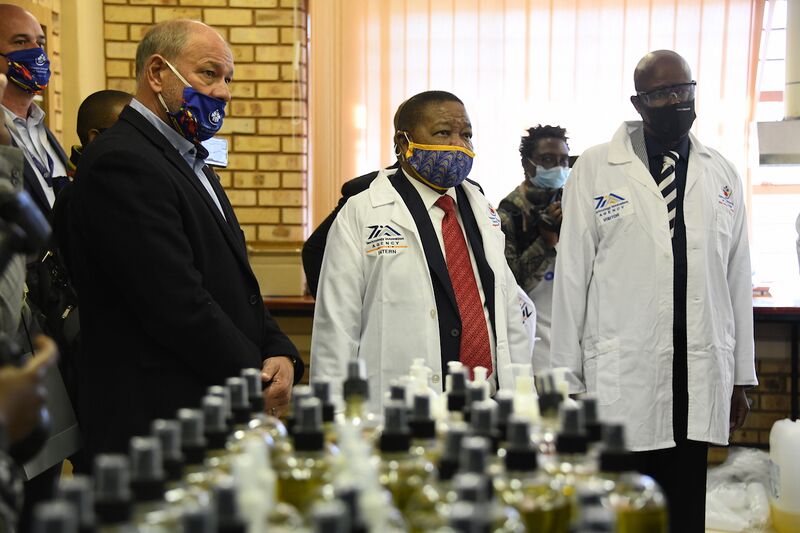 File:Minister Blade Nzimande visits Tshwane University of Technology to monitor Covid-19 readiness for phased return of students (GovernmentZA 49990650761).jpg
