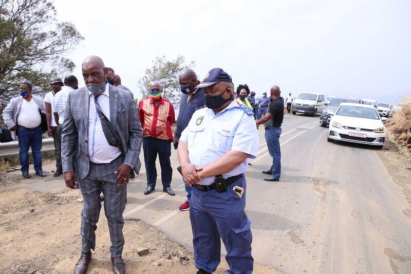 File:MEC Bheki Ntuli assesses damage to R33 in Pomeroy, KwaZulu-Natal (GovernmentZA 50382253371).jpg