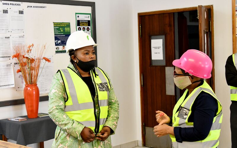 File:Deputy Minister Thembi Siweya and MEC of Economic Development in Limpopo Province, Mr Thabo Mokone monitor the state of readiness for Foskor Mine (GovernmentZA 49983073118).jpg