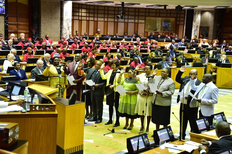 File:Chief Justice Mogoeng Mogoeng swears in designated members of the National Assembly (GovernmentZA 47118366914).jpg
