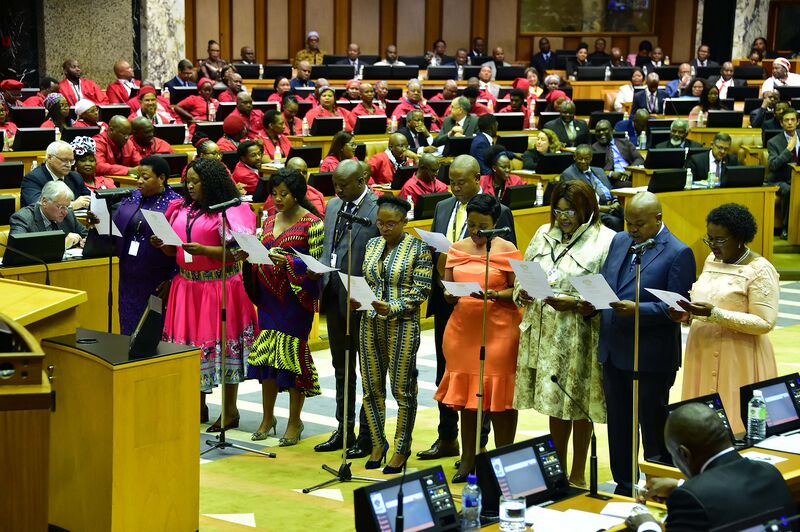 File:Chief Justice Mogoeng Mogoeng swears in designated members of the National Assembly (GovernmentZA 47907767531).jpg